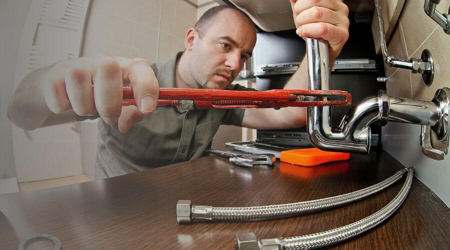 Expert burst pipe repair services in Leesville, LA